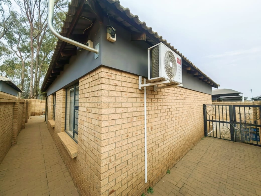 3 Bedroom Property for Sale in Baillie Park North West